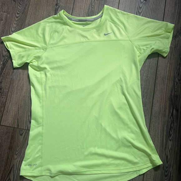 Nike Running Lime Green Dri-FIT T-Shirt size medium - Picture 1 of 5